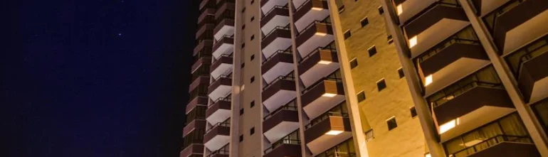 Naoum Plaza Hotel